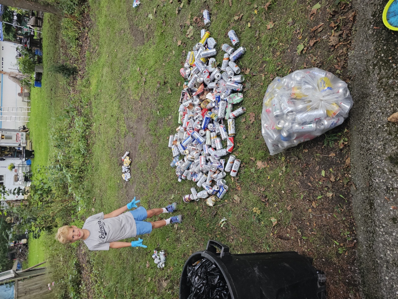 Clippers Bottle Crew on the route